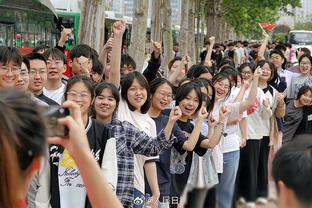 精彩远射首开记录，努涅斯社媒晒照庆祝：节礼日拿下精彩胜利！